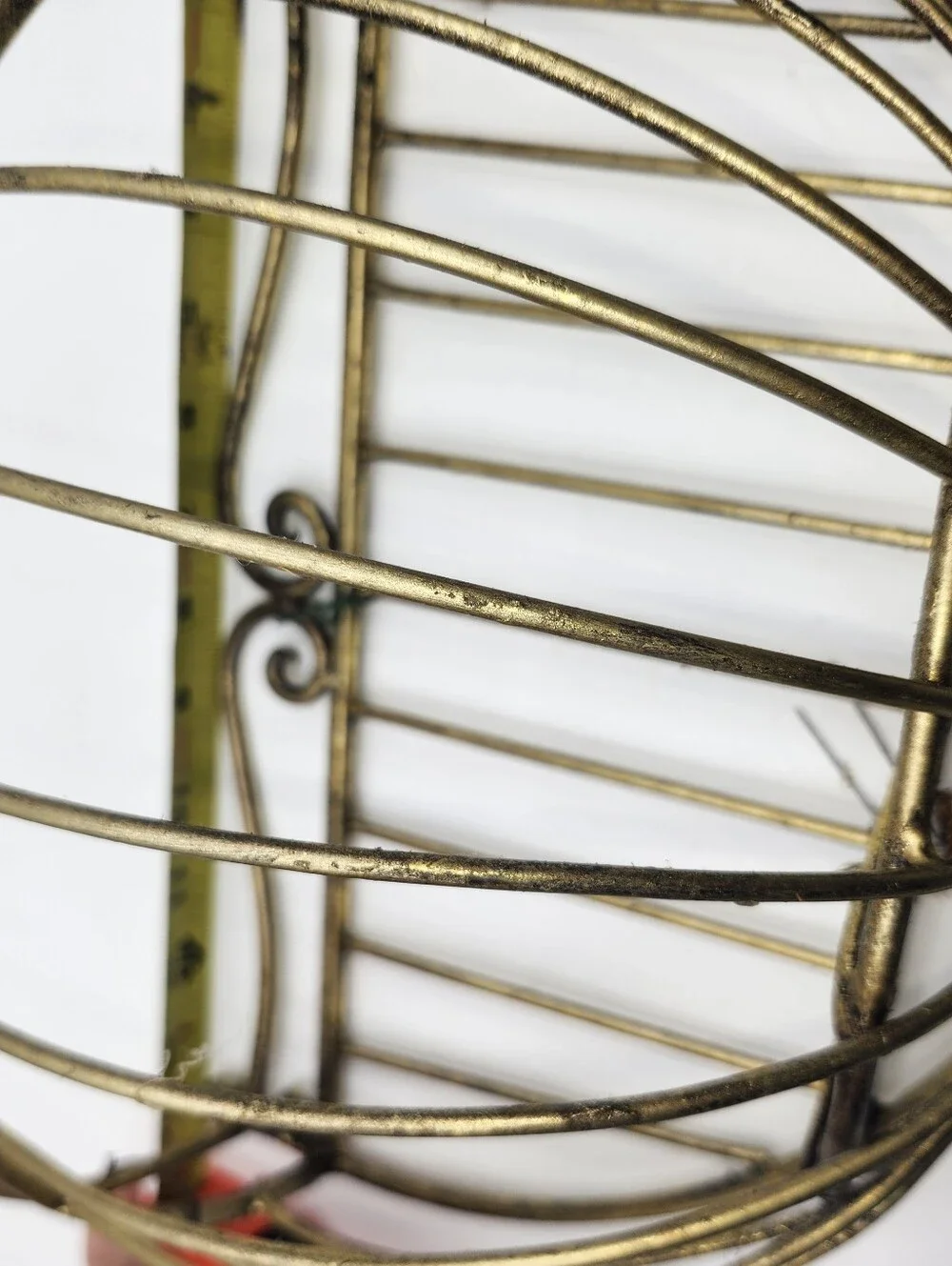 Vintage Metal Garden Shelf Wall Hanging Basket gold Round Planter